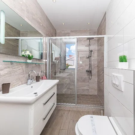 House Peros Holiday home Razanj