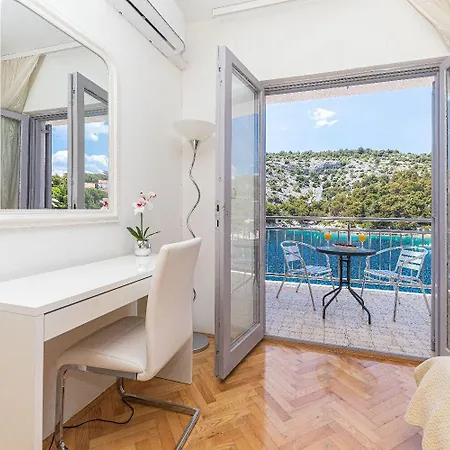 Villa Antonija Ražanj